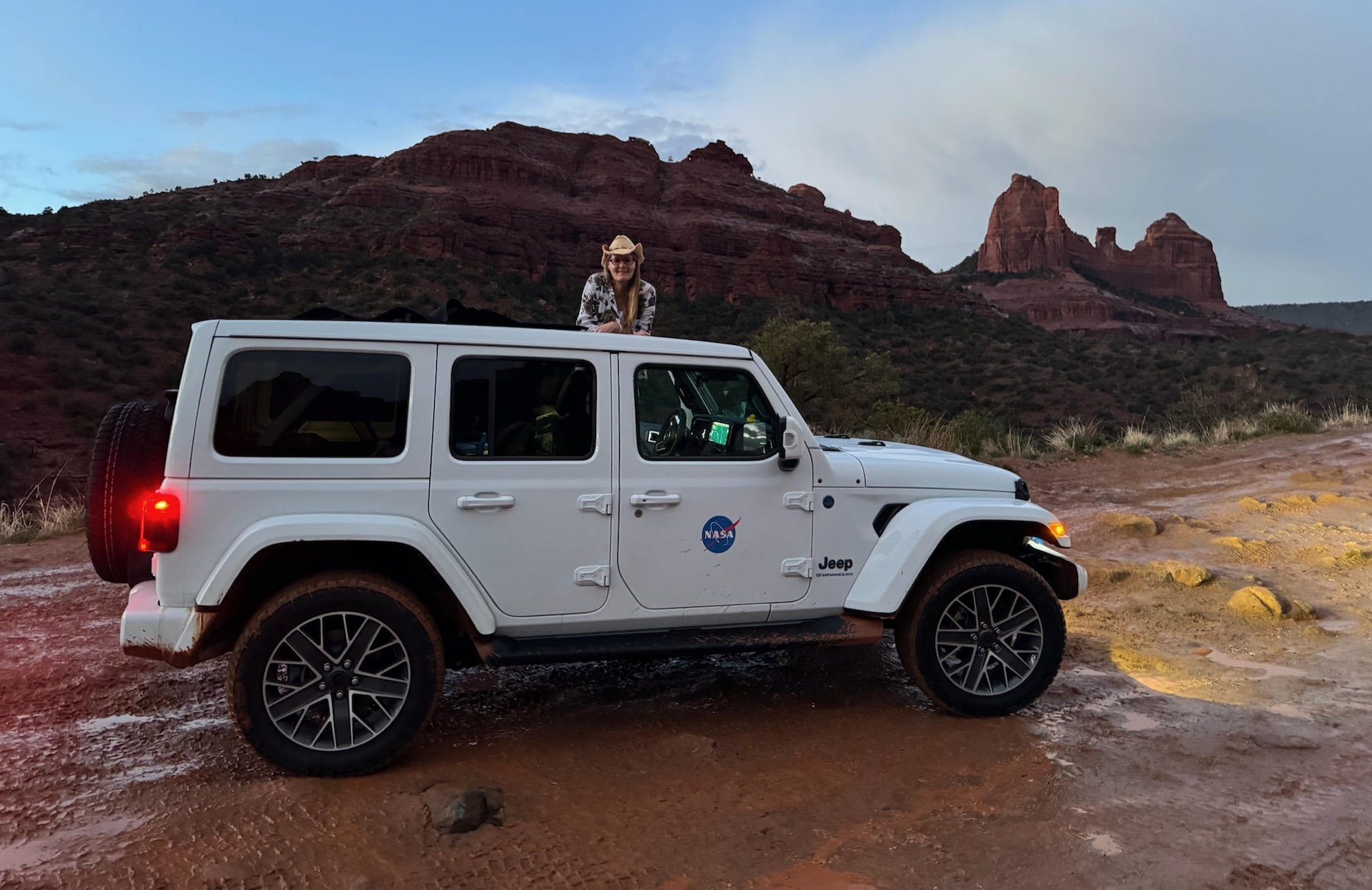 tracey overlooking jeep trail